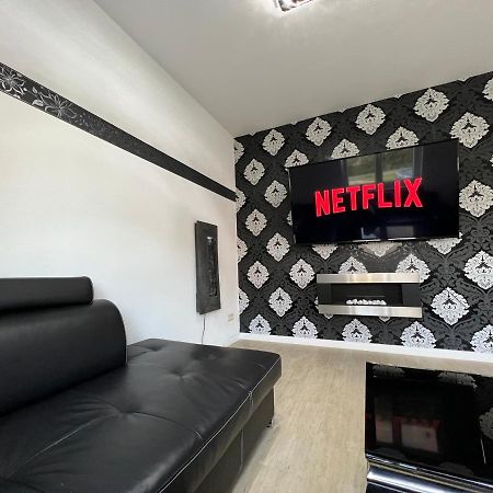 Haushalfte Mit Garten, Kamin, Grill & Whirlpool Nahe Ber Villa Берлин Екстериор снимка