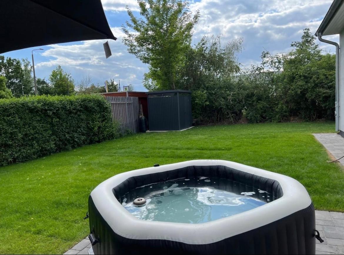 Haushalfte Mit Garten, Kamin, Grill & Whirlpool Nahe Ber Villa Берлин Екстериор снимка